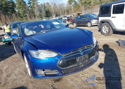 2016 Tesla Model S 60D/70D/75D/85D/90D z USA, uszkodzony, nr VIN 5YJSA1E27GF123893